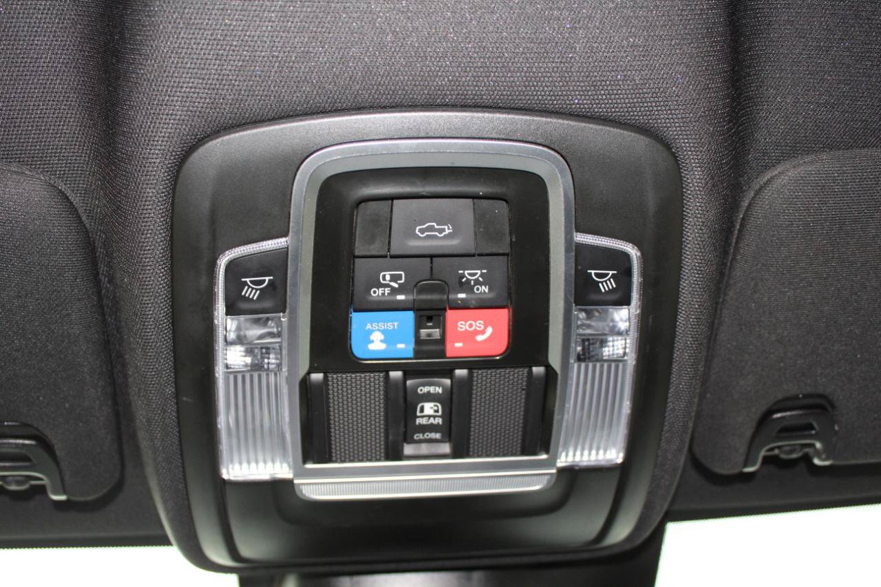 Used 2022 RAM 3500 Laramie AWD/4WD image 43