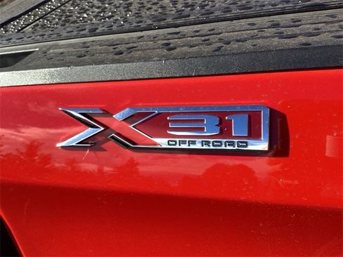 Used 2022 GMC Sierra 1500 Elevation image 32