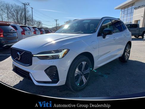 Used 2025 Volvo XC60 T8 Plus w/ Protection Package Premier image 4