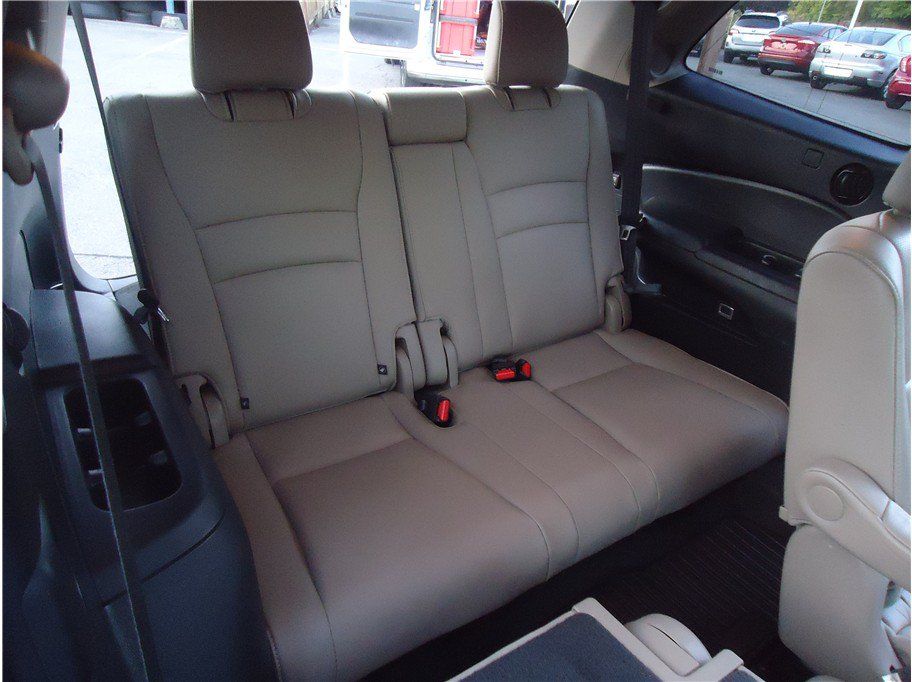 Used 2016 Honda Pilot Elite image 16