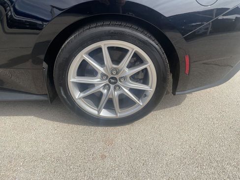 Used 2025 Ford Mustang GT Premium RWD image 31