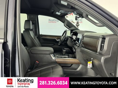 Used 2024 Chevrolet Silverado 1500 High Country w/ Technology Package AWD/4WD image 20