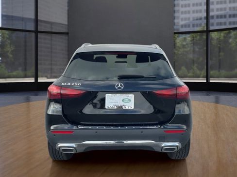 Used 2025 Mercedes-Benz GLA 250 image 4