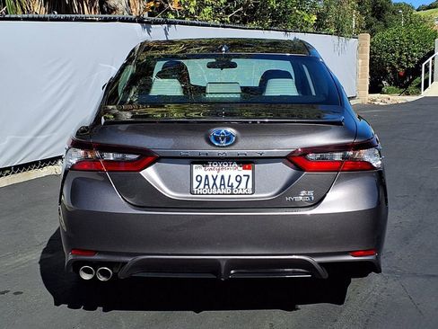 Certified 2022 Toyota Camry SE image 6