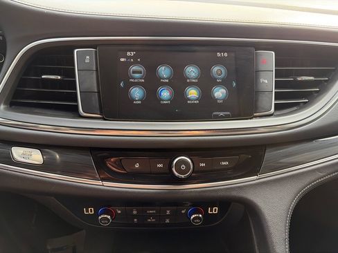 Used 2018 Buick Enclave Essence FWD image 19