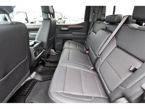 Used 2025 GMC Sierra 1500 Denali w/ Denali Reserve Package AWD/4WD image 7
