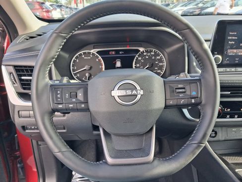 Used 2026 Nissan Rogue SV FWD image 24