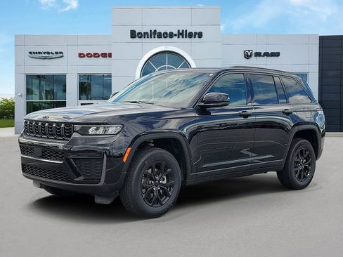 New 2026 Jeep Grand Cherokee Altitude RWD image 2