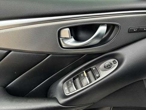 Used 2016 INFINITI Q50 3.0t Premium w/ 3.0T Premium Plus Package RWD image 12