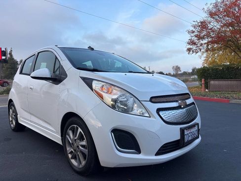 Used 2014 Chevrolet Spark LT image 2