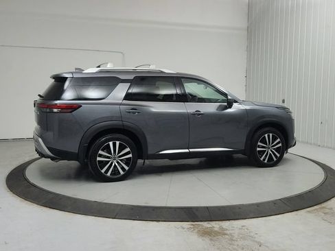 Used 2025 Nissan Pathfinder Platinum w/ Cargo Package FWD image 8
