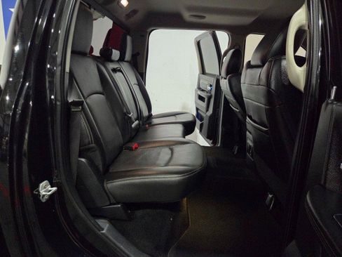 Used 2015 RAM 2500 Laramie w/ Black Appearance Group image 8