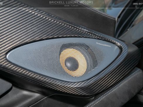 Used 2018 McLaren 570S Coupe RWD image 21