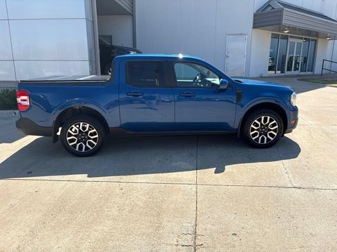 Used 2023 Ford Maverick Lariat FWD image 3
