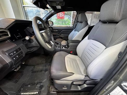 Certified 2025 Toyota Tacoma TRD Sport AWD/4WD image 23
