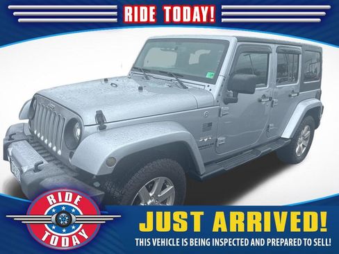 Used 2017 Jeep Wrangler Unlimited Sahara w/ Max Tow Package AWD/4WD image 1