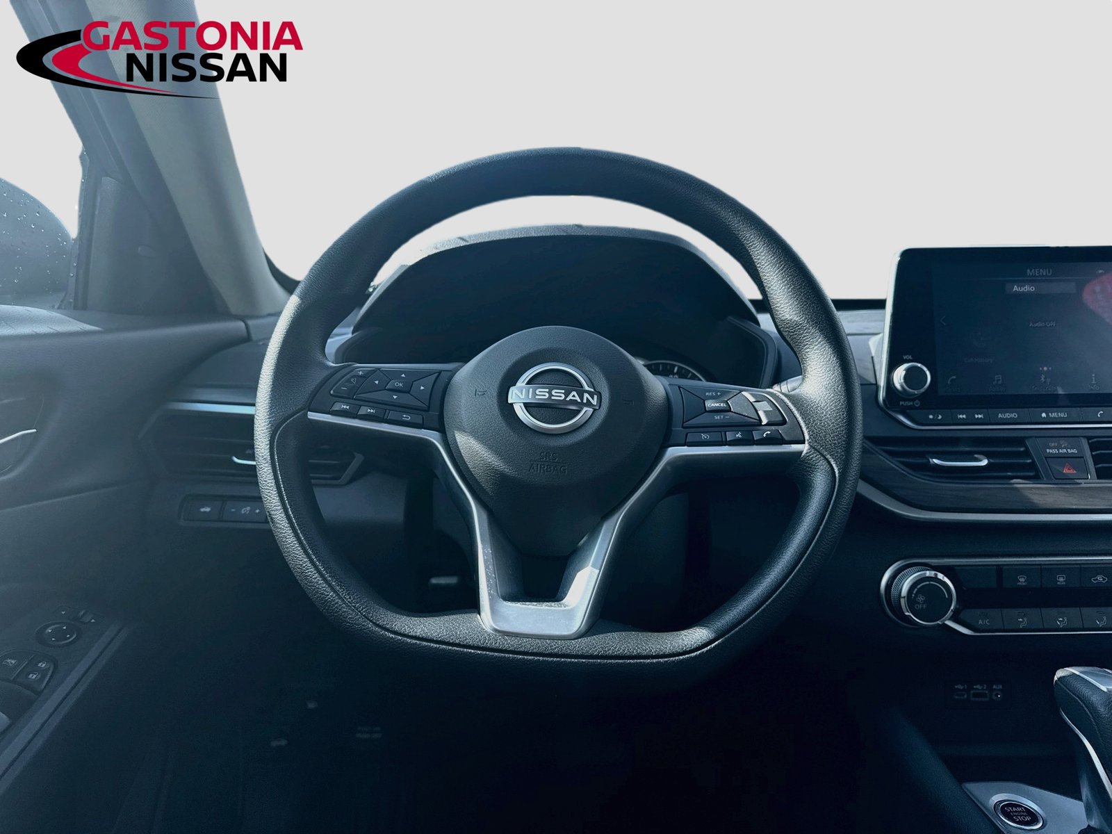 Used 2025 Nissan Altima 2.5 SV FWD image 29