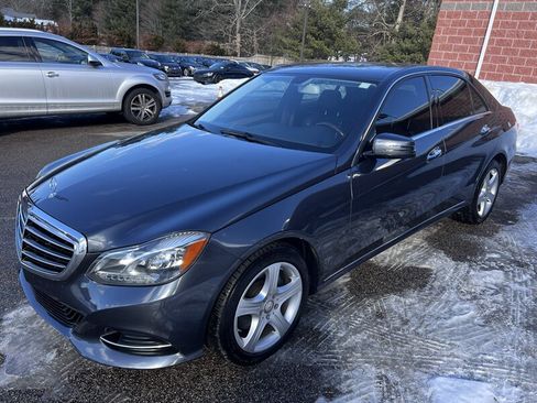Used 2014 Mercedes-Benz E 350 4MATIC Sedan image 1