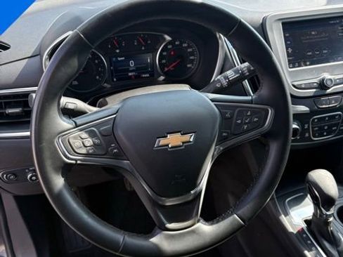 Used 2024 Chevrolet Equinox LT image 17