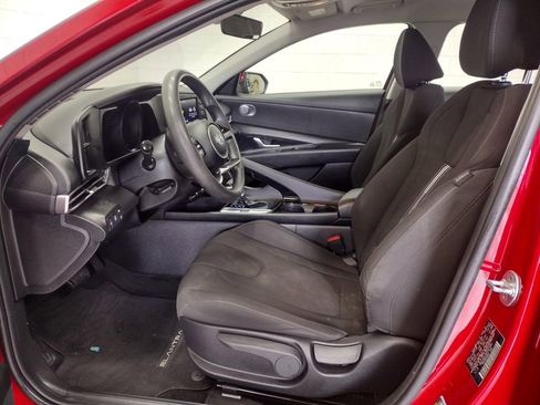 Used 2023 Hyundai Elantra Blue image 19