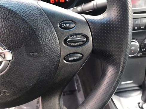 Used 2010 Nissan Altima 2.5 S FWD image 15