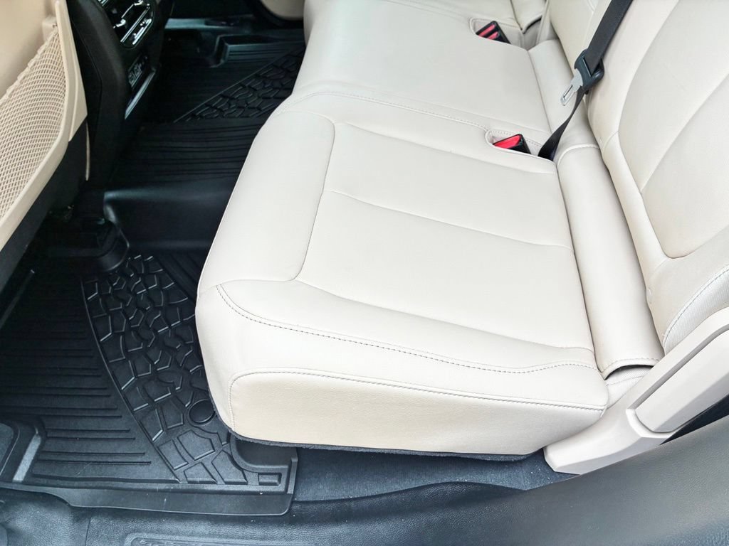 Used 2024 Jeep Grand Cherokee Limited AWD/4WD image 11
