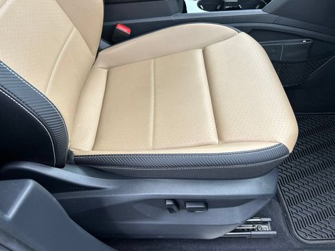 Used 2023 Volkswagen Atlas Cross Sport SEL R-Line AWD/4WD image 44