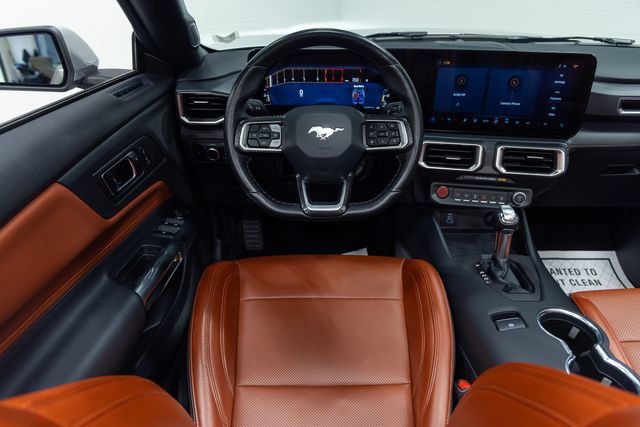 Used 2025 Ford Mustang Premium RWD image 3