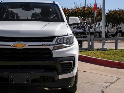 Used 2021 Chevrolet Colorado LT w/ Fleet Safety Package image 35