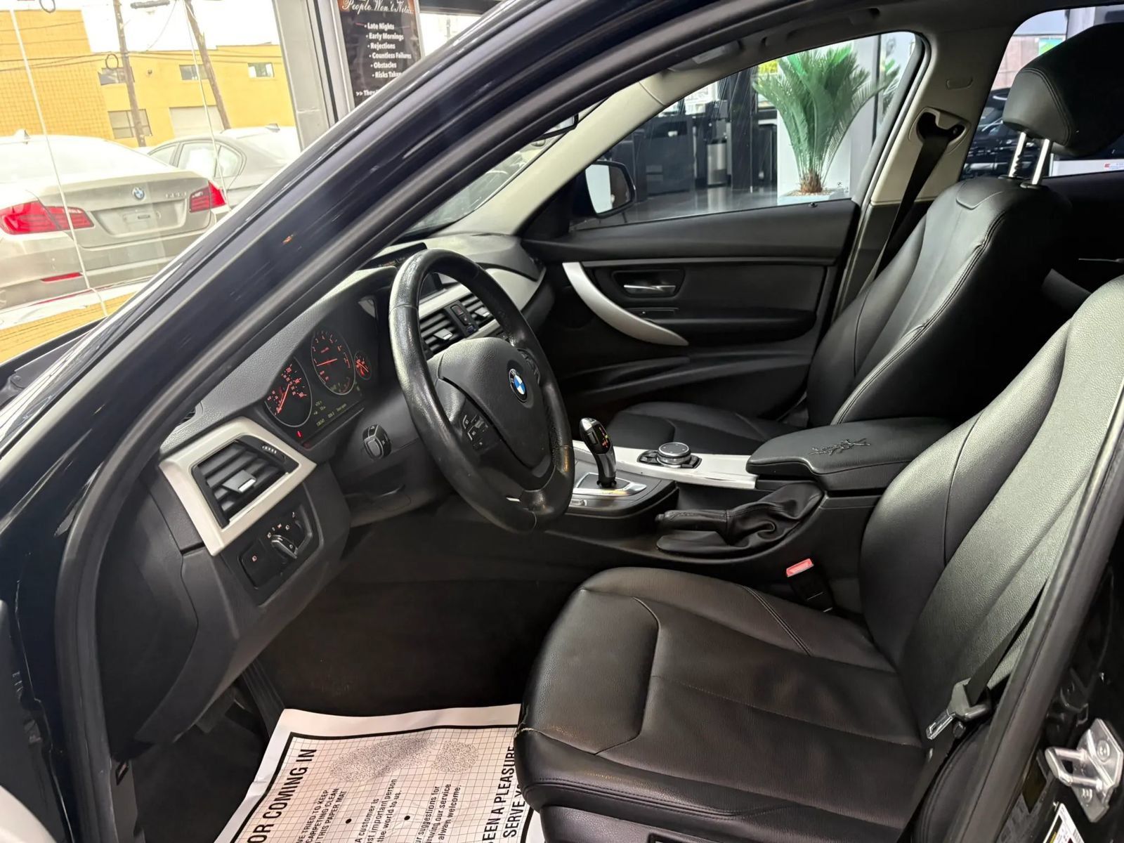 Used 2015 BMW 320i Sedan RWD image 9