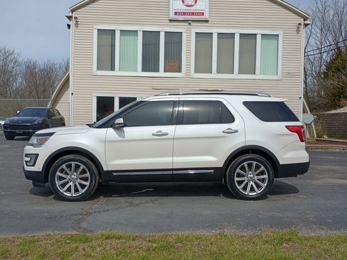 Used 2017 Ford Explorer Limited w/ Equipment Group 301A image 2