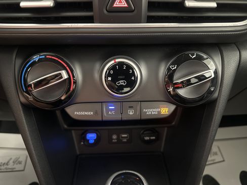 Used 2020 Hyundai Kona SEL AWD/4WD image 17