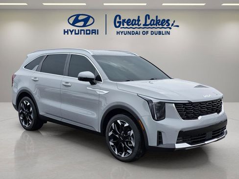 Used 2025 Kia Sorento EX w/ Panoramic Sunroof Package image 7