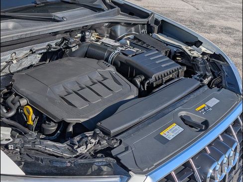 Used 2025 Audi Q3 2.0T Premium image 24