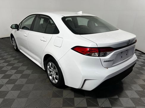 Used 2022 Toyota Corolla LE image 7