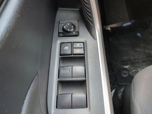 Used 2019 Toyota RAV4 LE w/ All Weather Liner Package AWD/4WD image 21