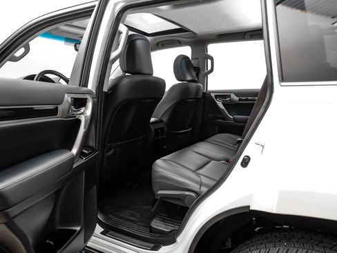 Used 2014 Lexus GX 460 AWD/4WD image 39