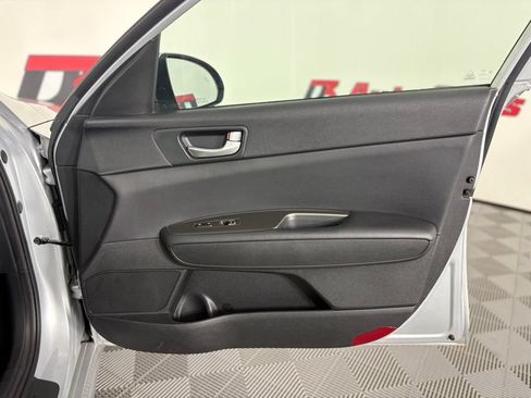 Used 2020 Kia Optima LX FWD image 31
