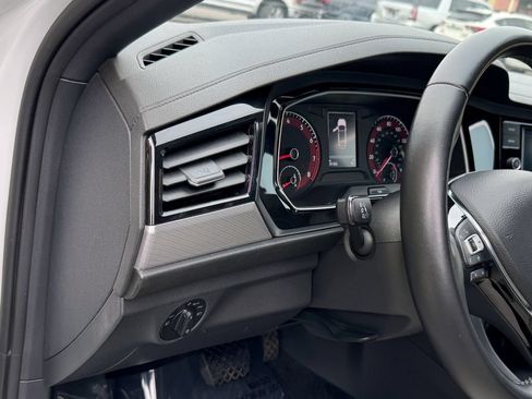 Used 2020 Volkswagen Jetta R-Line FWD image 18