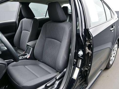 Used 2024 Toyota Corolla LE FWD image 11