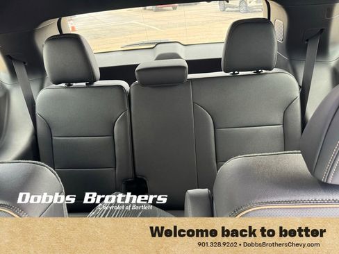 New 2026 Chevrolet Traverse High Country w/ LPO, Floor Liner Package FWD image 32