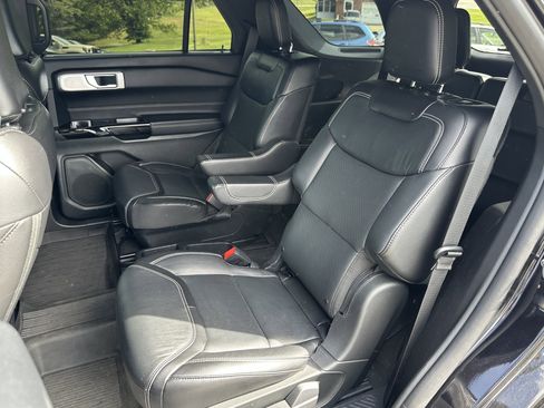 Used 2021 Ford Explorer ST w/ Equipment Group 401A AWD/4WD image 12