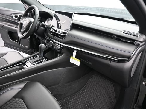 New 2026 Jeep Compass Latitude image 24