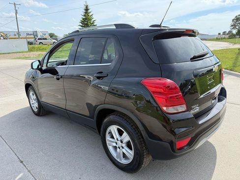 Used 2017 Chevrolet Trax LT FWD image 7