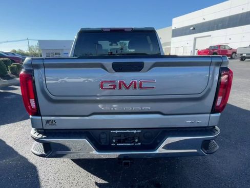 Certified 2024 GMC Sierra 1500 SLT image 8
