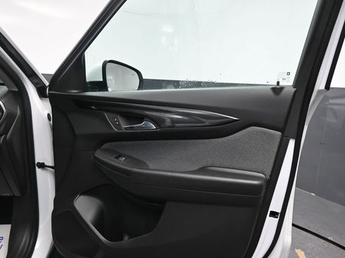 Used 2025 Chevrolet TrailBlazer LT w/ Driver Confidence Package image 19