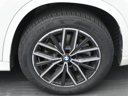 Used 2023 BMW X1 xDrive28i w/ M Sport Package AWD/4WD image 40