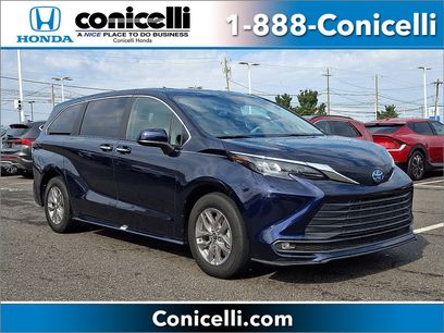 Used 2025 Toyota Sienna XLE