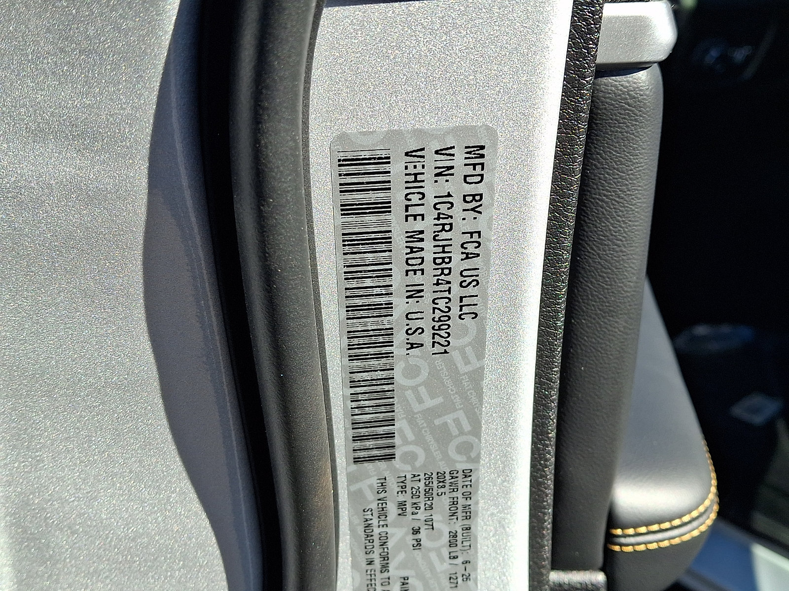 New 2026 Jeep Grand Cherokee Limited AWD/4WD image 9