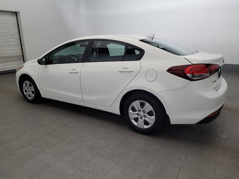 Used 2017 Kia Forte LX FWD image 3